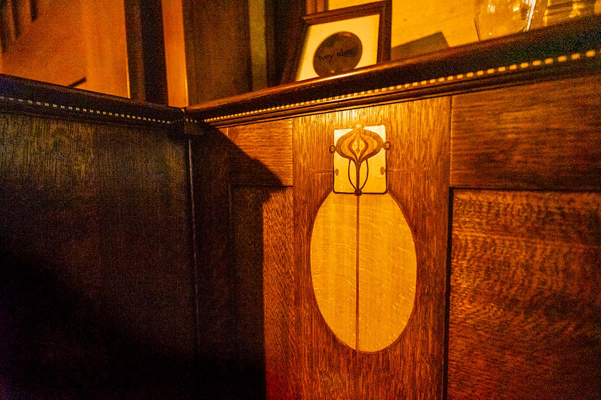 arts and crafts furniture almost as well made as Ivey Abitz clothing. Not quite.