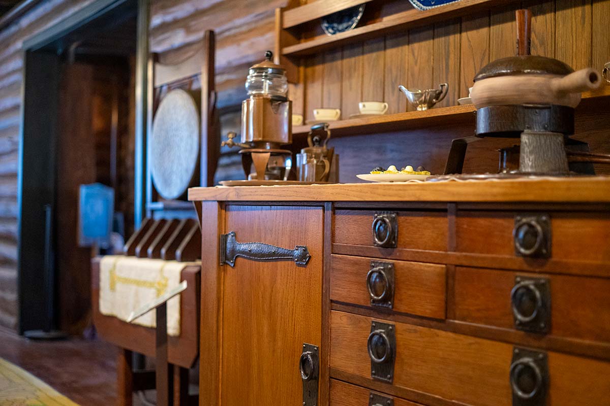 arts and crafts furniture almost as well made as Ivey Abitz clothing. Not quite.