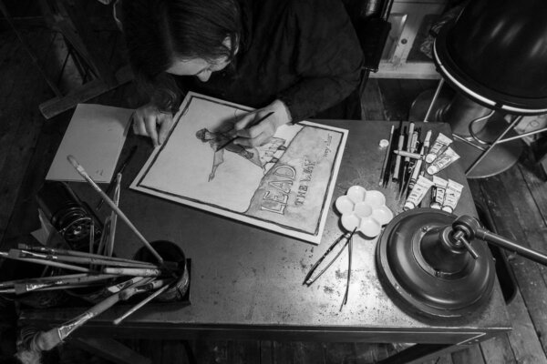 Cynthia Ivey Abitz painting in studio, 2022 summer Ivey Abitz bespoke clothing