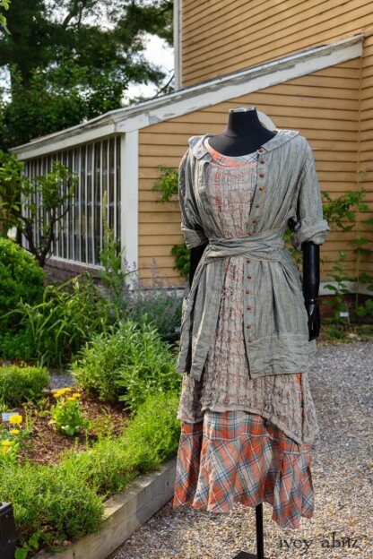 Hudson Duster Coat in Herb Garden Petite Stripe Linen; River Frock in Natural Plaid Open Weave; Hudson Frock in Sunny Seaside Washed Plaid. Ivey Abitz at Boscobel House and Gardens