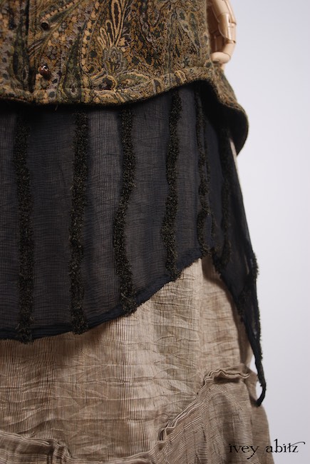 Limited Edition Inglenook Collection 2017 Look 6