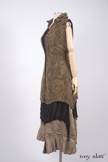 Limited Edition Inglenook Collection 2017 Look 6