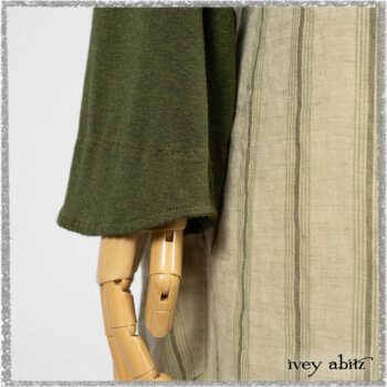 Vanetten Frock in Seagrass Washed Stripe Linen; Chevallier Cardigan in Seagrass Melange Knit; Blanchefleur Sash in Pointillism Silk Chiffon. Ivey Abitz bespoke clothing.