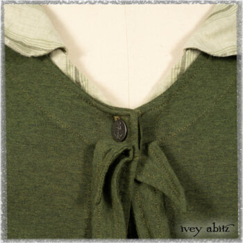 Vanetten Frock in Seagrass Washed Stripe Linen; Chevallier Cardigan in Seagrass Melange Knit; Blanchefleur Sash in Pointillism Silk Chiffon. Ivey Abitz bespoke clothing.