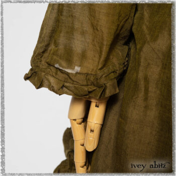 Canterbury Duster Coat in Woodlawn Cotton Silk Voile; Canterbury Duster Coat in Woodlawn Floral Washed Linen. Ivey Abitz bespoke clothing.