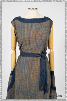 Sennen Frock in Estuary Petite Check with Estuary Wondrous Washed Linen details. Ivey Abitz bespoke clothing.