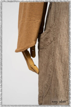 Saint Ans Jacket in Chestnut Tree Melange Knit; Porte Cochere Sash in Seagrass Crushed Knit; Hudson Frock in Earthen Washed Stripe Linen. Ivey Abitz bespoke clothing.
