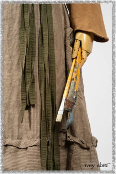 Saint Ans Jacket in Chestnut Tree Melange Knit; Porte Cochere Sash in Seagrass Crushed Knit; Hudson Frock in Earthen Washed Stripe Linen. Ivey Abitz bespoke clothing.