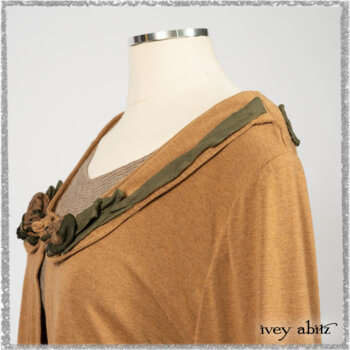 Saint Ans Jacket in Chestnut Tree Melange Knit; Porte Cochere Sash in Seagrass Crushed Knit; Hudson Frock in Earthen Washed Stripe Linen. Ivey Abitz bespoke clothing.