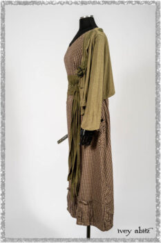 Saint Ans Jacket in Woodlawn Melange Knit; Porte Cochere Sash in Seagrass Crushed Cotton; Gabled Frock in Plum Tree and Woodlawn Check Cotton. Ivey Abitz bespoke clothing.