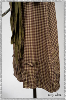 Saint Ans Jacket in Woodlawn Melange Knit; Porte Cochere Sash in Seagrass Crushed Cotton; Gabled Frock in Plum Tree and Woodlawn Check Cotton. Ivey Abitz bespoke clothing.