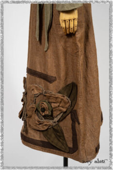 Saint Ans jacket in Woodlawn Melange Knit; Saint Ans Frock in Chestnut Tree Wondrous Washed Linen with mix of sculptural details in rare weaves. Ivey Abitz bespoke clothing.