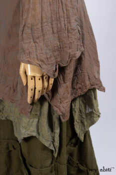 Ellis Shirt in Rooftop Sunset Washed Voile; Bedloe Frock in Central Park Reservoir Washed Voile; Bartholdi Frock in Central Park Washed Linen.