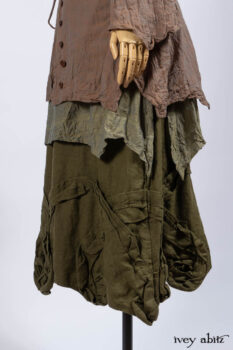 Ellis Shirt in Rooftop Sunset Washed Voile; Bedloe Frock in Central Park Reservoir Washed Voile; Bartholdi Frock in Central Park Washed Linen.