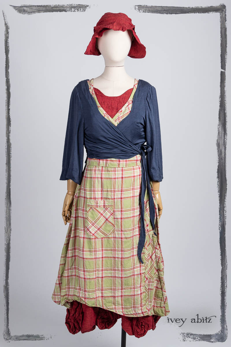 Vallonné Jacket in Bluebell Washed Silk Jersey Knit; Chomley Frock in Plucky Plaid; Bartholdi Frock in Poppy Washed Linen; Hapgood Hat in Poppy Washed Linen. Bespoke clothing by Ivey Abitz.