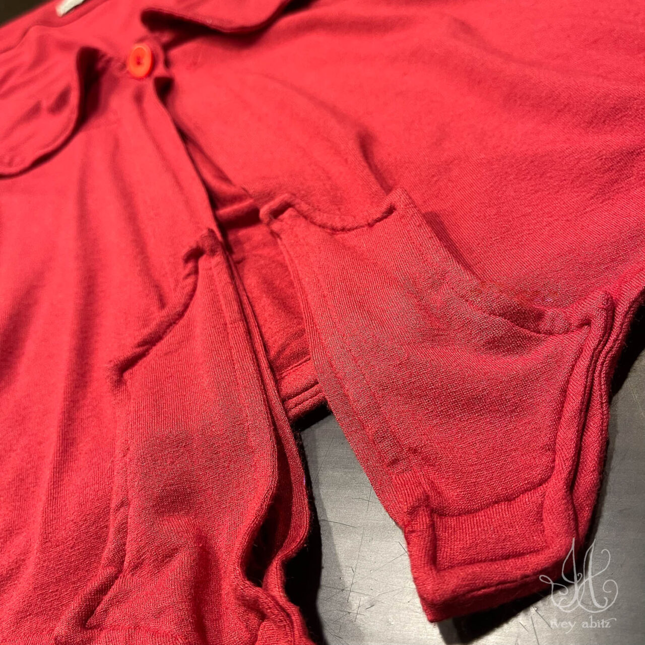 Ans Jacket in a cheerful red hue. Finest knits woven in the United States. Jacket sewn in the U.S., too. A rarity indeed.