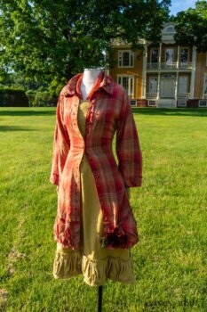 Gabled Duster Coat in Sunnyside Washed Plaid; Idyll Brooch in Rose Garden Silk Weaves; Gabled Frock in Yellow Days Washed Stretch Weave. Ivey Abitz at Boscobel House and Gardens