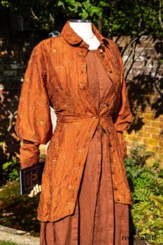 Truitt Shirt Jacket in Independence Embroidered Washed Silk; Eleanora Frock in Independence Washed Linen. Location: Inside the walled garden at the Eleanor Roosevelt National Historic Site. Val-Kill Cottage, Hyde Park, New York.