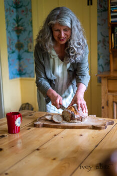 Ans Jacket in Woodlawn Melange Knit; Vanetten Frock in Seagrass Washed Stripe Linen. Ivey Abitz Bespoke Clothing.