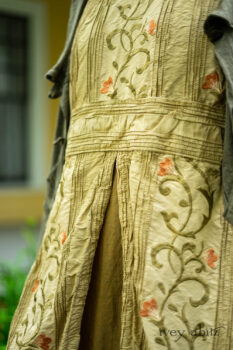 Ans Jacket in Woodlawn Melange Knit; Faudray Overlay in Sand Embroidered Pin Tuck Washed Silk; Everett Frock in Summer Land and Seagrass Washed Linen. Ivey Abitz Bespoke Clothing.