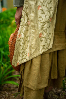 Ans Jacket in Woodlawn Melange Knit; Faudray Overlay in Sand Embroidered Pin Tuck Washed Silk; Everett Frock in Summer Land and Seagrass Washed Linen. Ivey Abitz Bespoke Clothing.