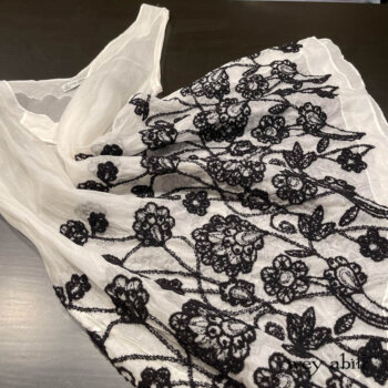 Ettienne Frock in one of our all-time favourite embroidered silks. Smiles before hopping in her presentation box. She's about to have a new and fantastic home down in Mississippi!