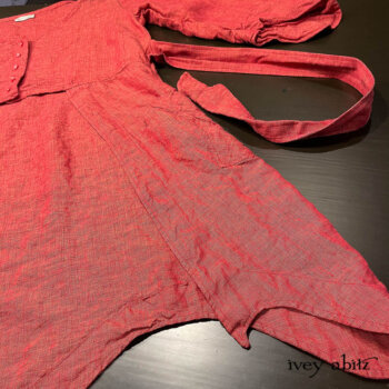 Highlands Duster Coat is going to make a splash wherever she goes in this wonderful Poppy Washed Linen!