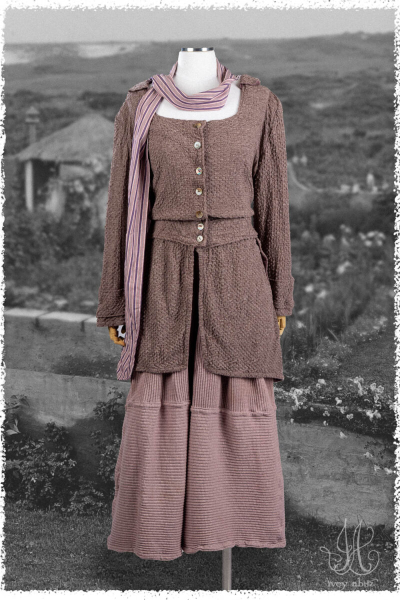Ivey Abitz Summer 2025 Look 16 Campanella Shirt Jacket in Lavender Puckered Knit; Fairholme Sash in Lavender Smart Stripe Weave; Campanella Culottes in Lavender Ribbed Knit.