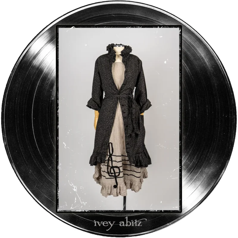 Tilbrook Duster Coat in Quarter Note Piccolo Fiore Voile; Treble Frock in Half Note Washed Crinkled Weave.