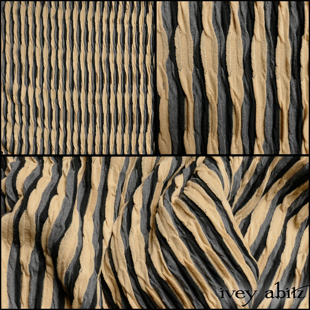 Mountain Fog and Riverbank Pleated Scarf Knit