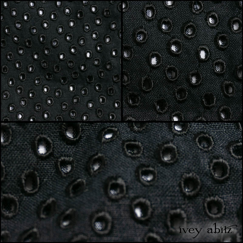 Noir Circle Embroidered LInen