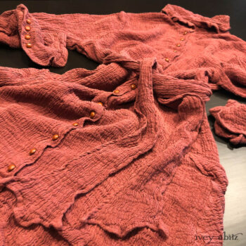 Scattergood Duster Coat in Rosy Washed Crinkled Linen with Antique Wooden Composition Buttons, Circa Early 1900's.