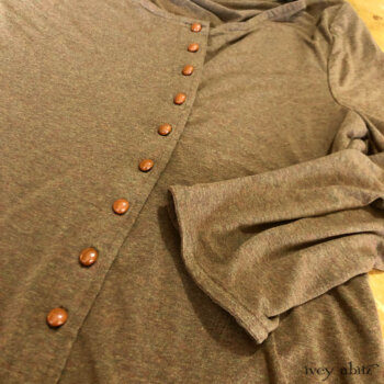 Cavendish Cardigan in an everyday favourite knit. Adorned with antique buttons from the early 1900s.