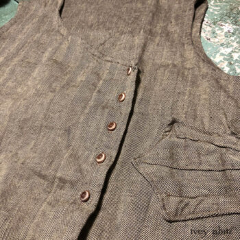 Camille Frock in an everyday staple herringbone linen. Adorned with antique bakelite buttons.