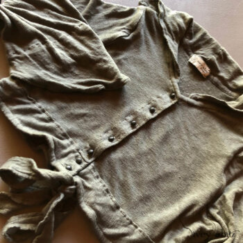 Eugenia Jacket in a lightweight linen knit. A new layering favourite that goes over everything.