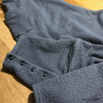 Pierrepont Leggings in one of our fabulous soft and puckered knits. Adorned with antique buttons from the early 1900s.