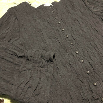 Mewland Jacket in a crinkled weave. Adorned with antique buttons from the early 1900s.