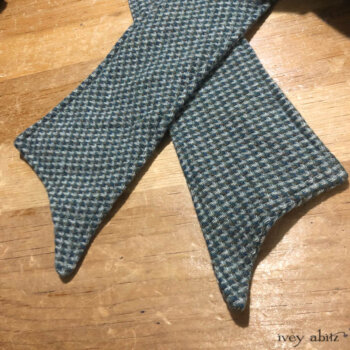 Vanetten Sash in a smart houndstooth.